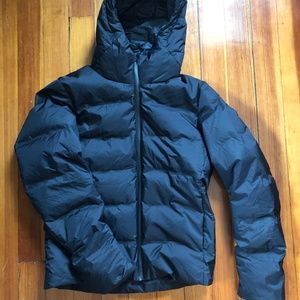 Uniqlo Men's Down Jacket Black Size Small